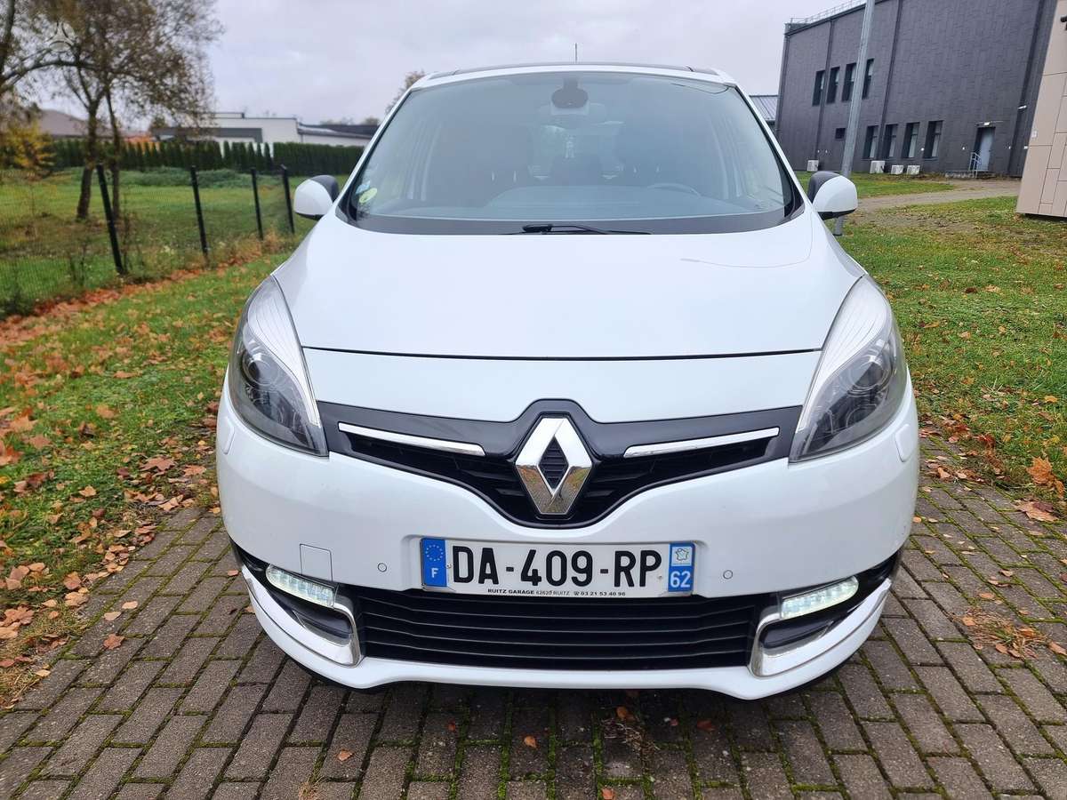 Renault Scenic 2013 — rear view