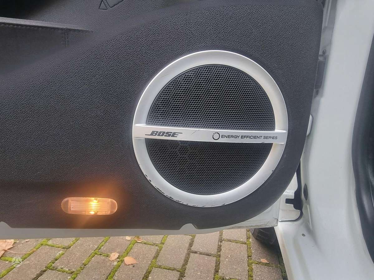 Renault Scenic 2013 — photo 27