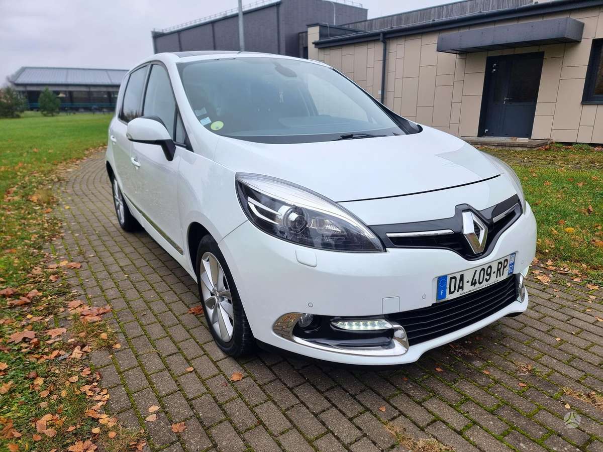 Renault Scenic 2013 — interior