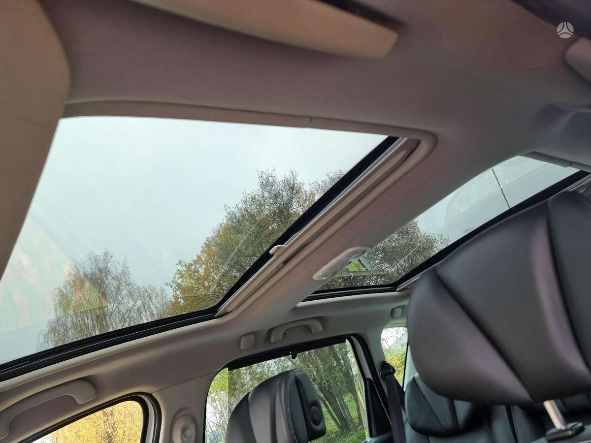 Renault Scenic 2013 — photo 34