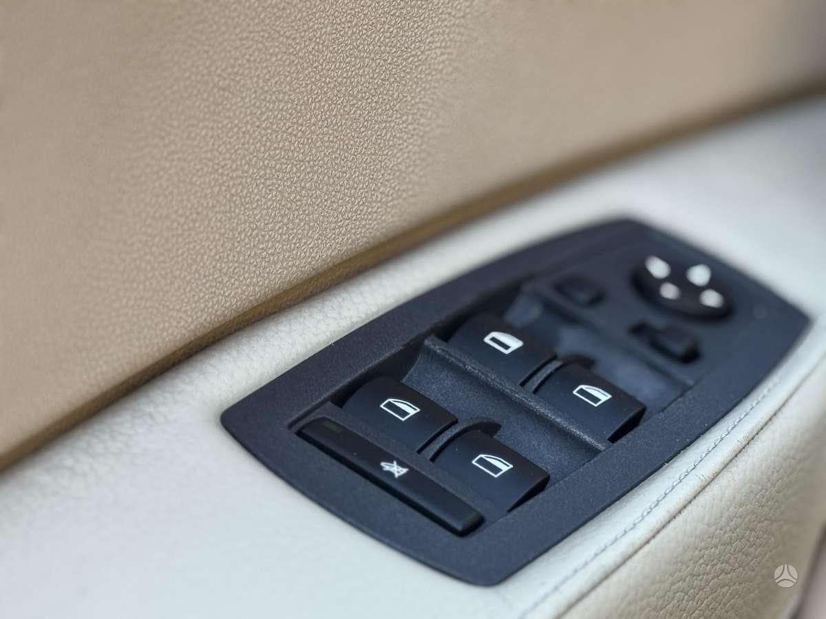 BMW X3 2004 — фото 17