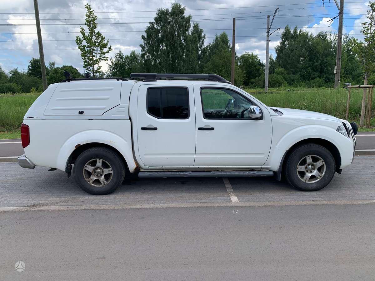 Nissan Navara 2011 — двигун 2500 cm³