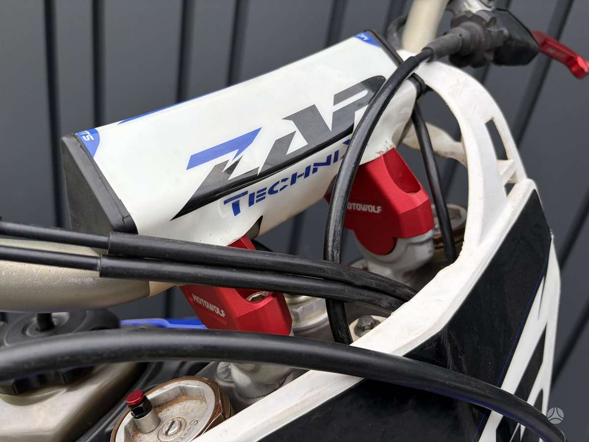 Yamaha YZF 2014 — photo 10