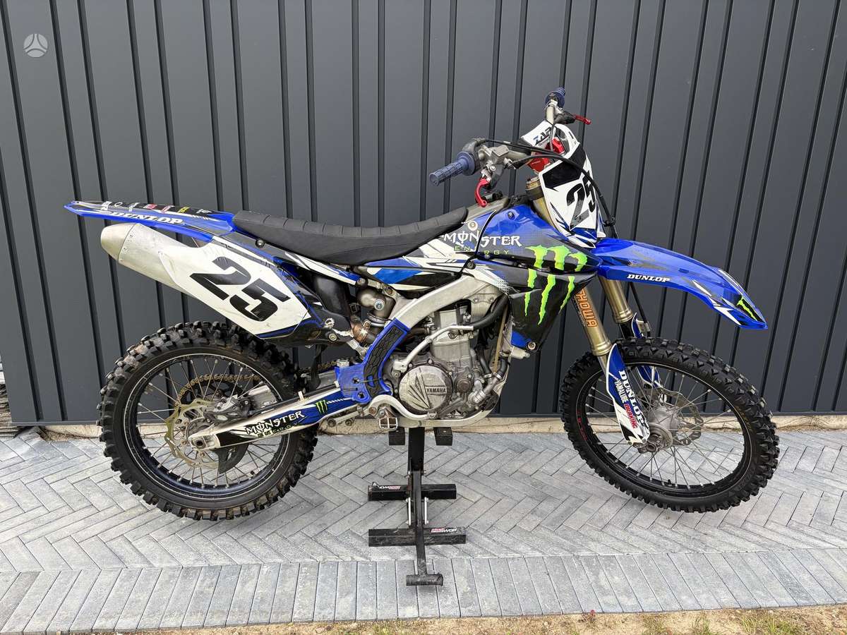Yamaha YZF 2014 — engine 450 cm³