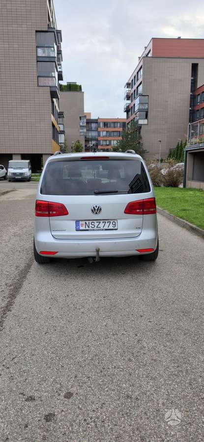 Volkswagen Touran 2011 — photo 5