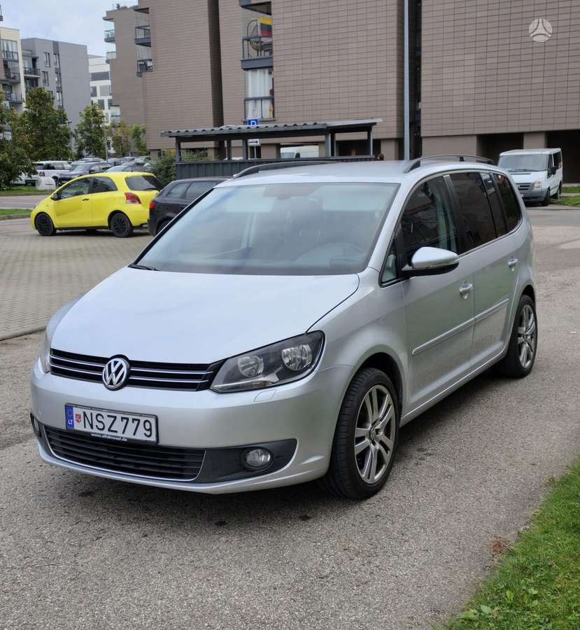 Volkswagen Touran 2011 — photo 6