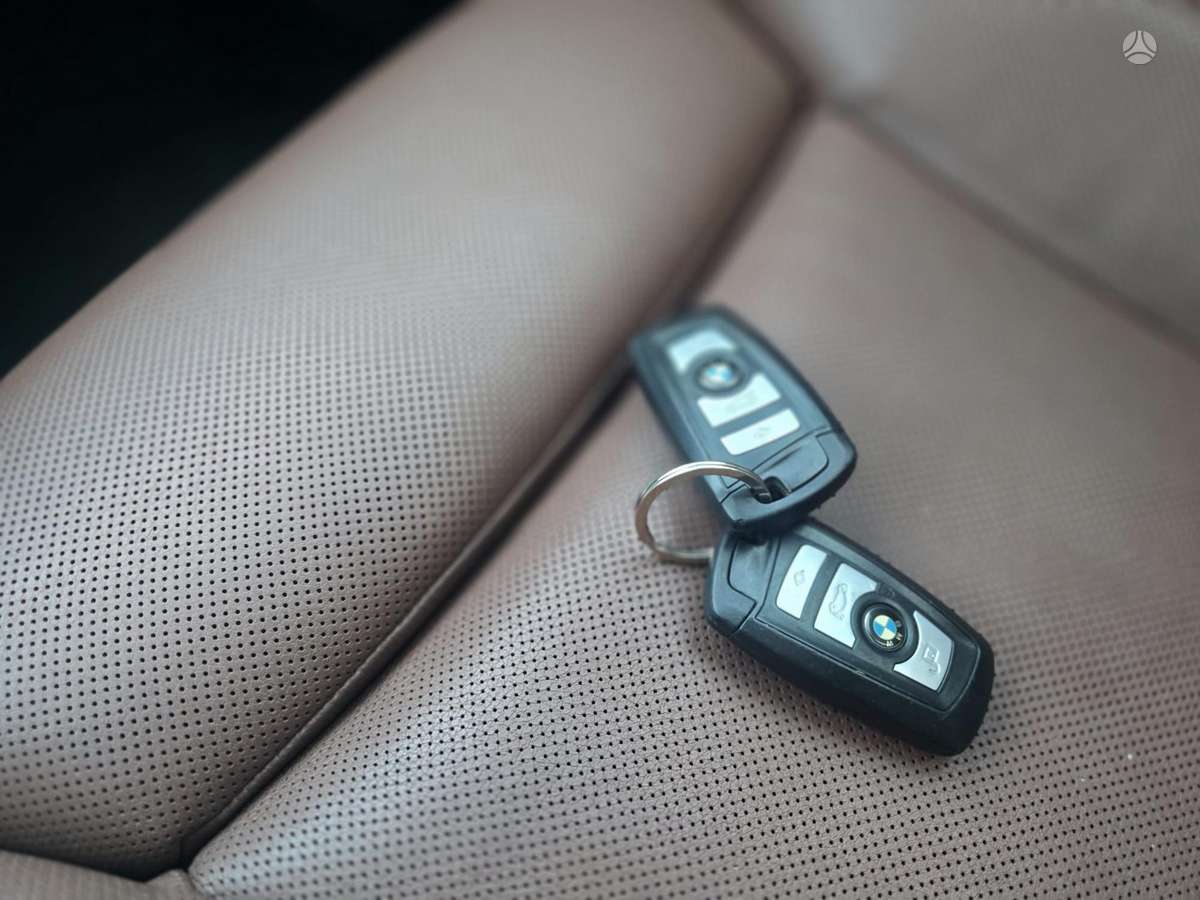 BMW 520 2011 — photo 10
