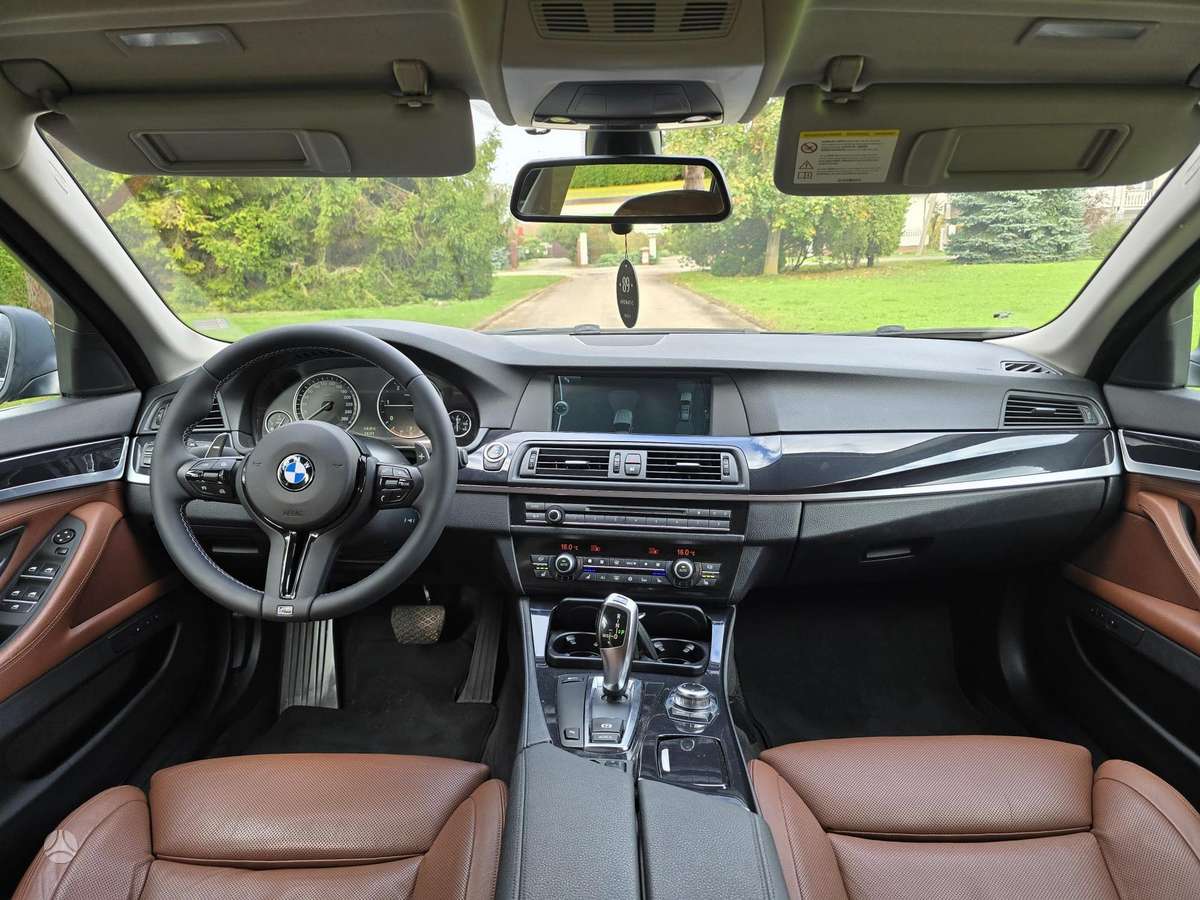 BMW 520 2011 — photo 9