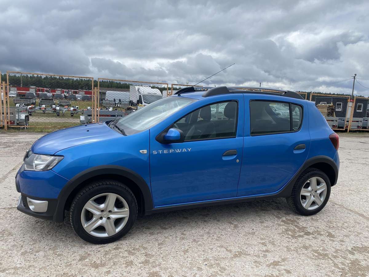 Dacia Sandero 2014 — салон