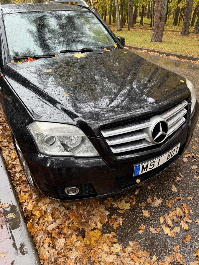 Mercedes-Benz GLK220 2010 — engine 170 HP (125kW)