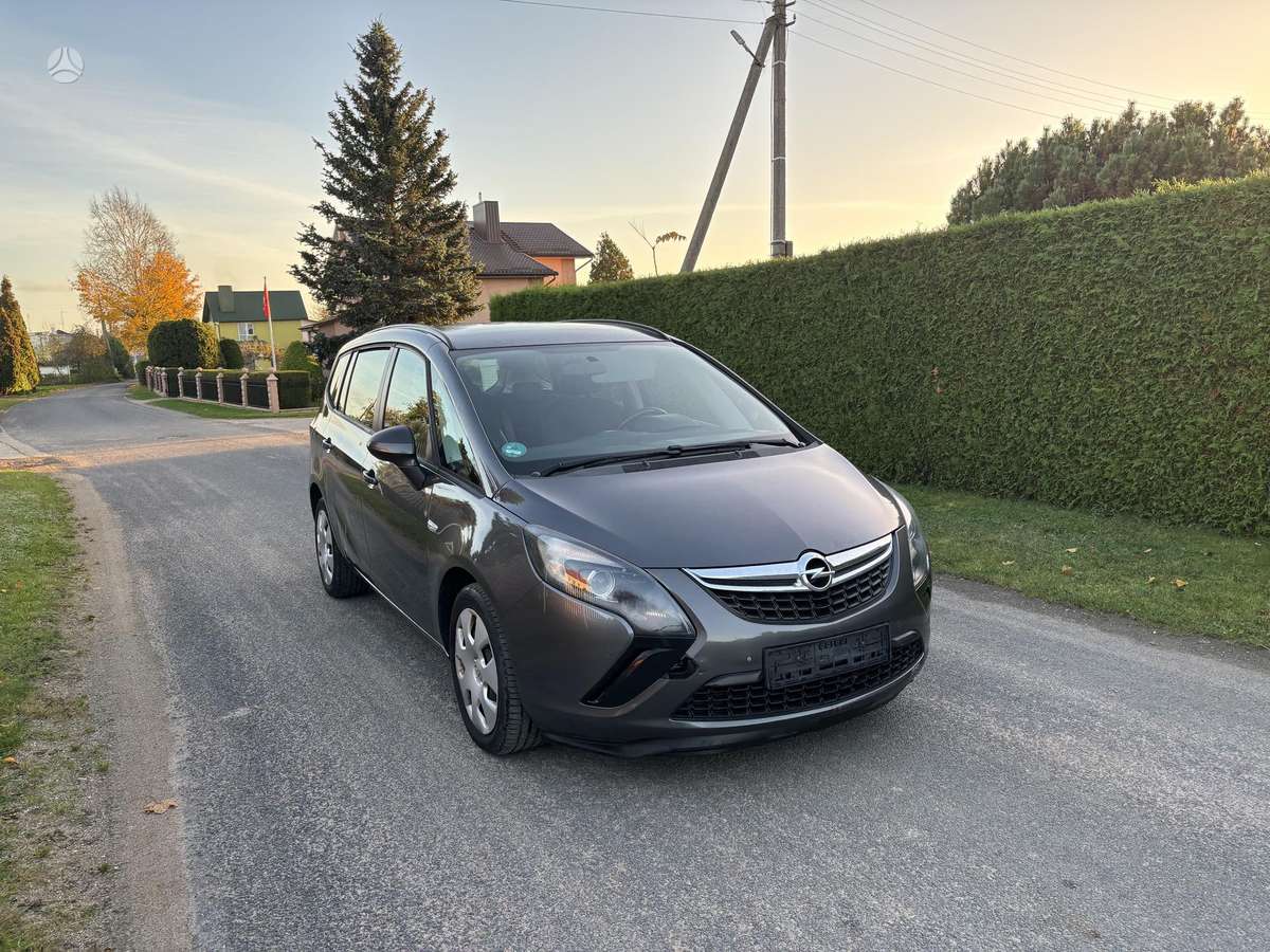 Opel Zafira, 2013