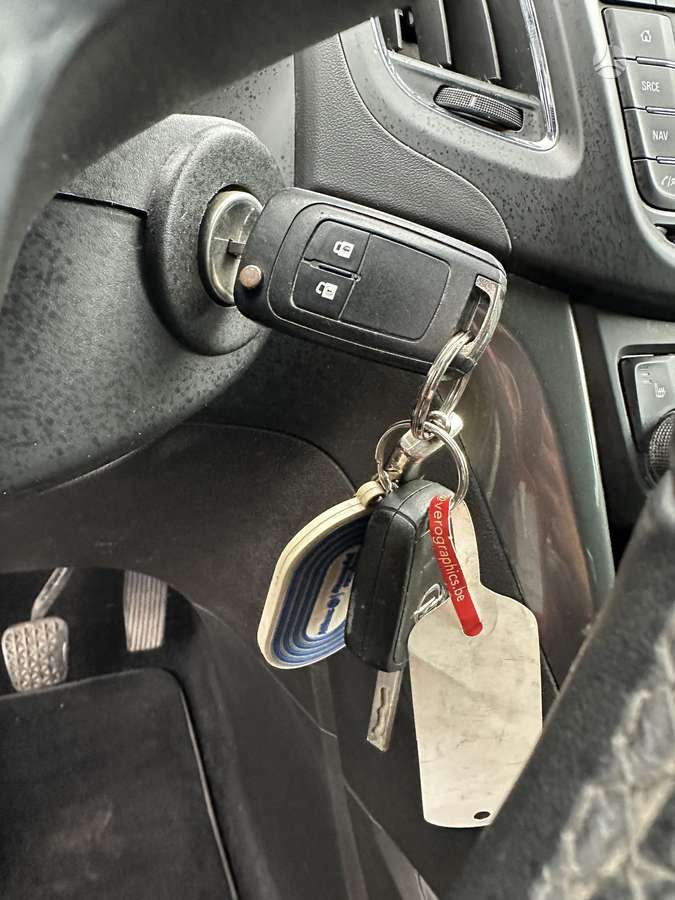 Opel Zafira 2015 — photo 18