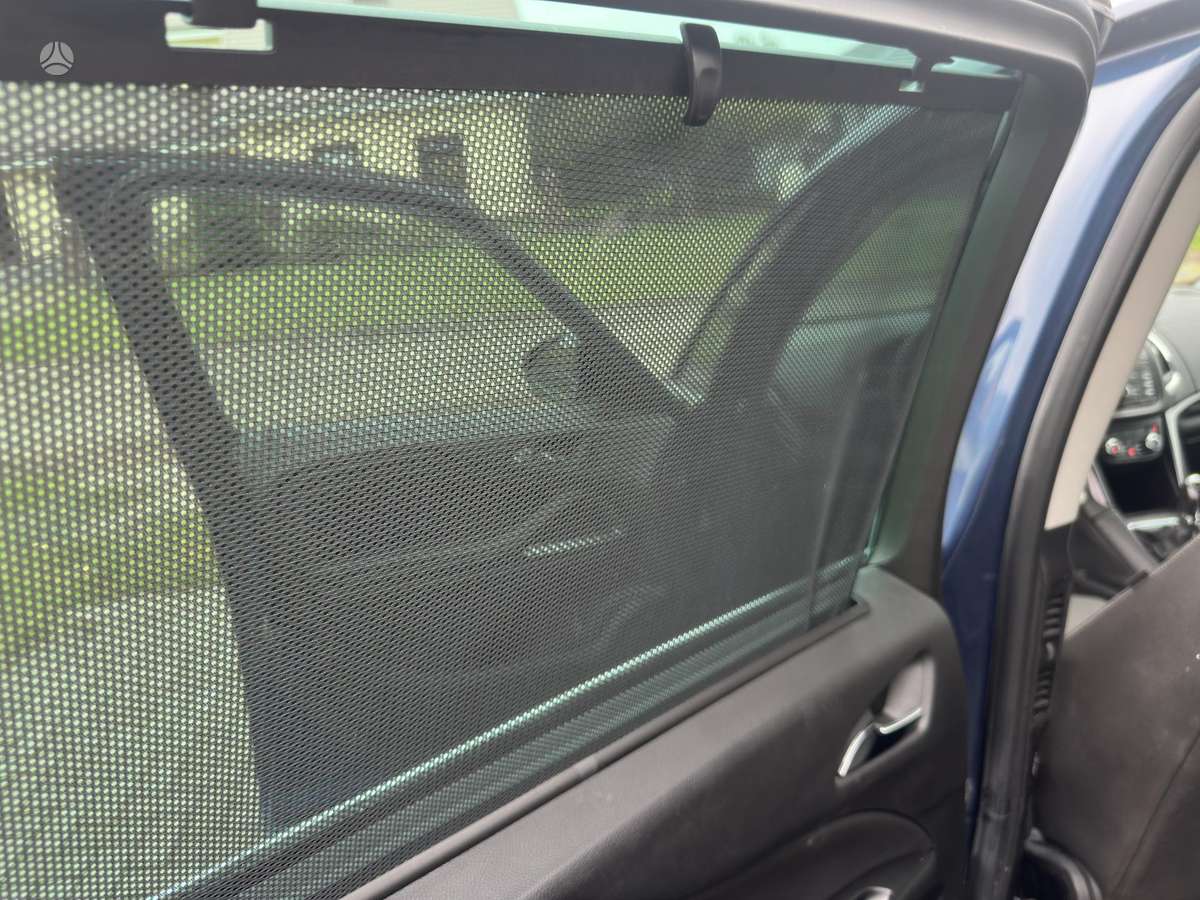 Opel Zafira 2015 — photo 21