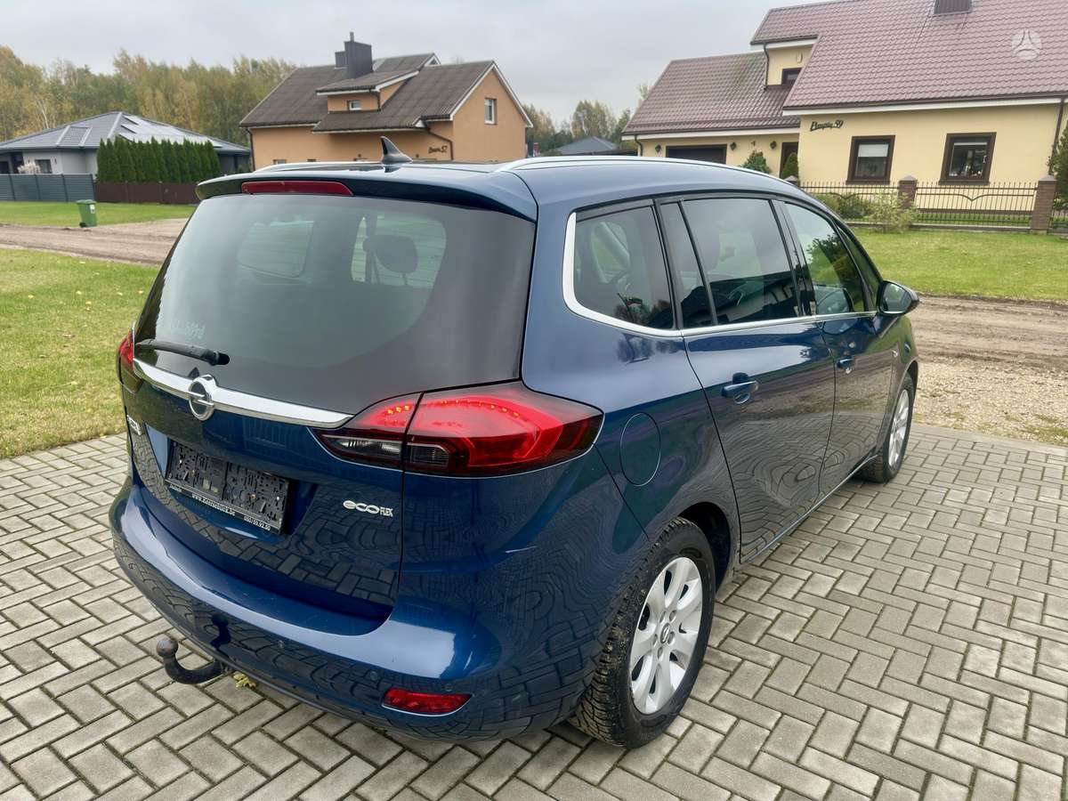 Opel Zafira 2015 — photo 6
