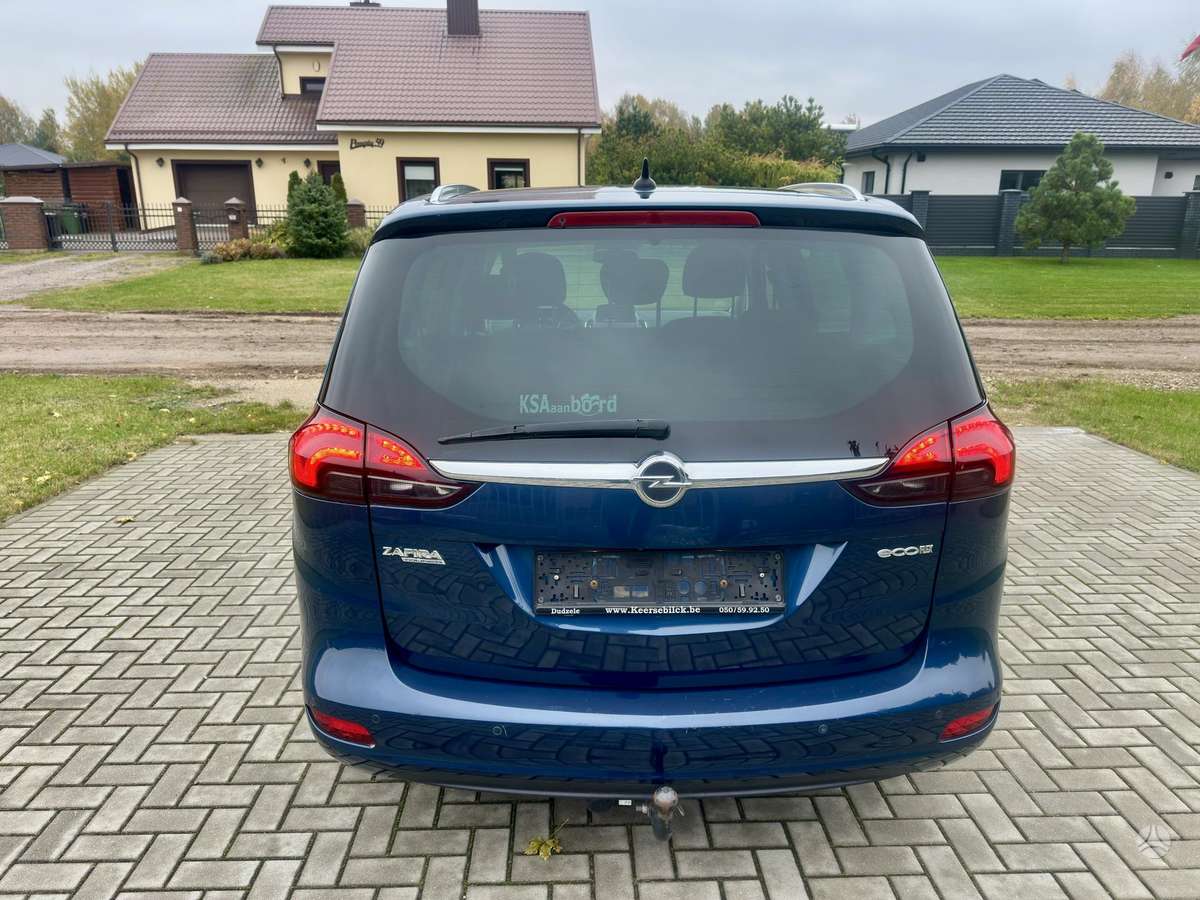 Opel Zafira 2015 — photo 7