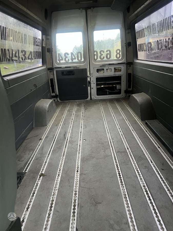 Mercedes-Benz Sprinter 2004 — photo 5