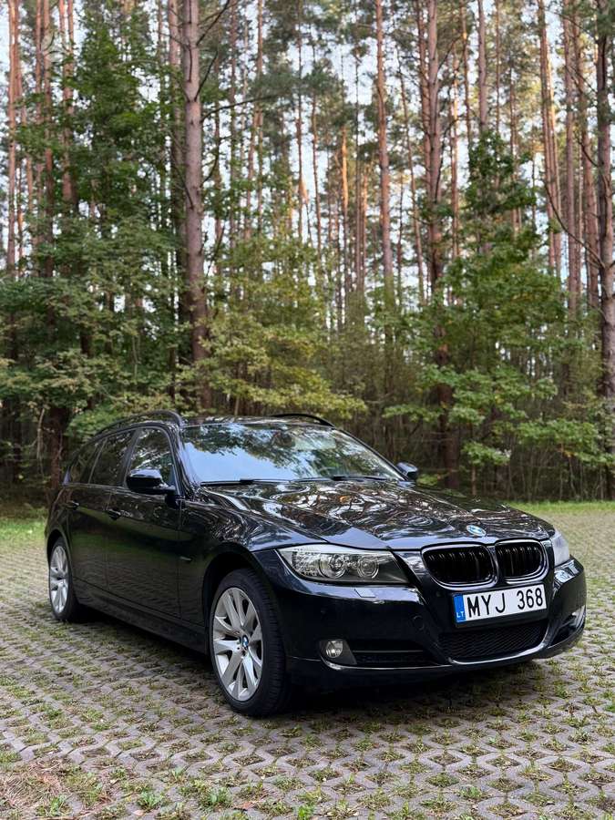 BMW 320, 2009