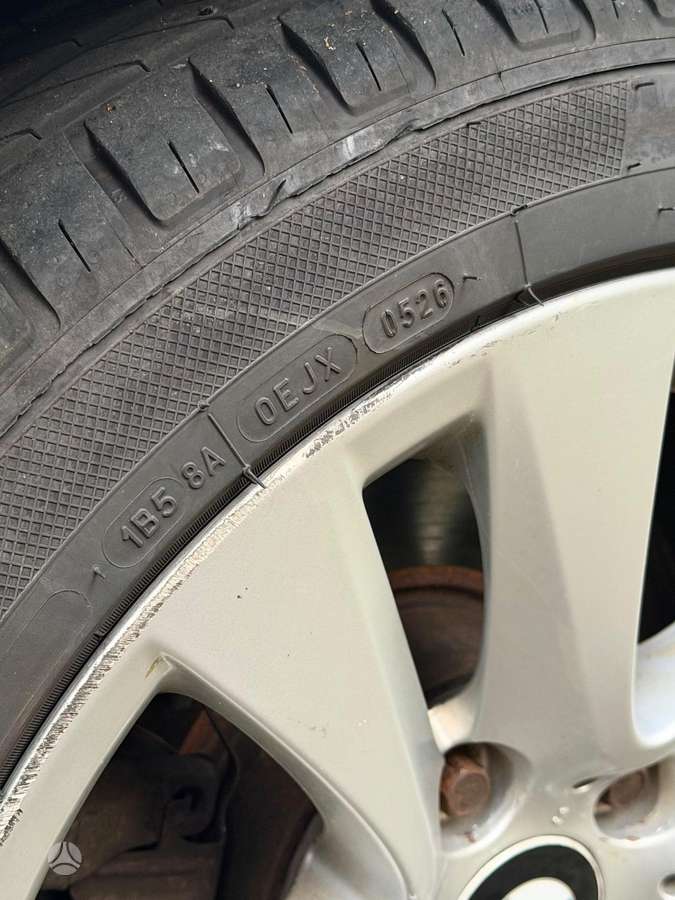 BMW 320 2009 — photo 13