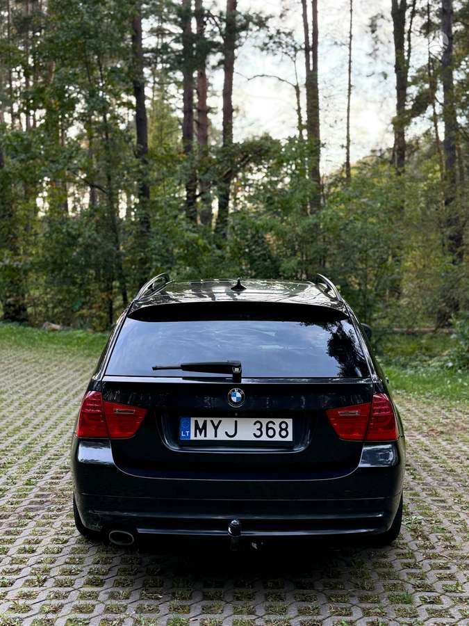 BMW 320 2009 — engine 1995 cm³, 163 HP (120kW)
