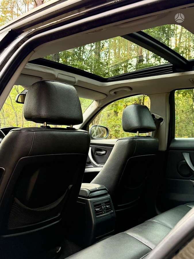 BMW 320 2009 — photo 8