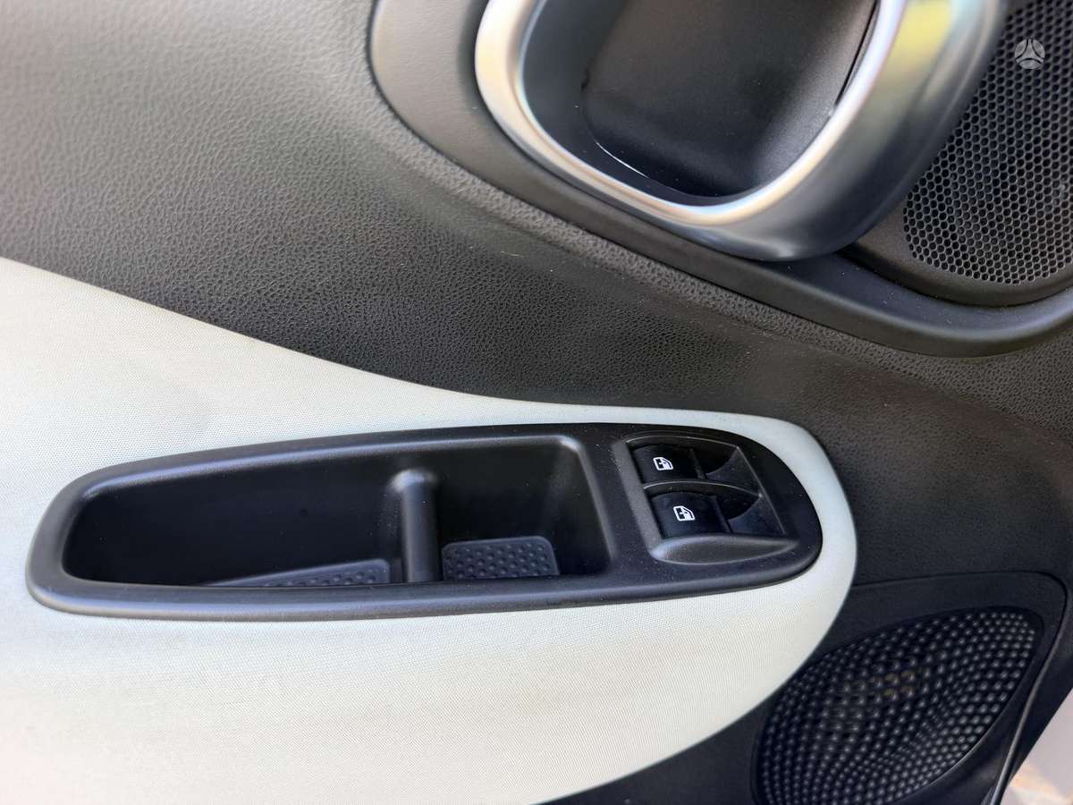Fiat 500L 2013 — photo 14