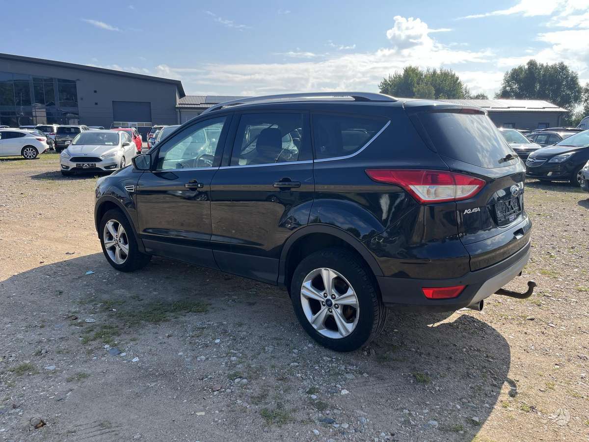 Ford Kuga 2015 — photo 12
