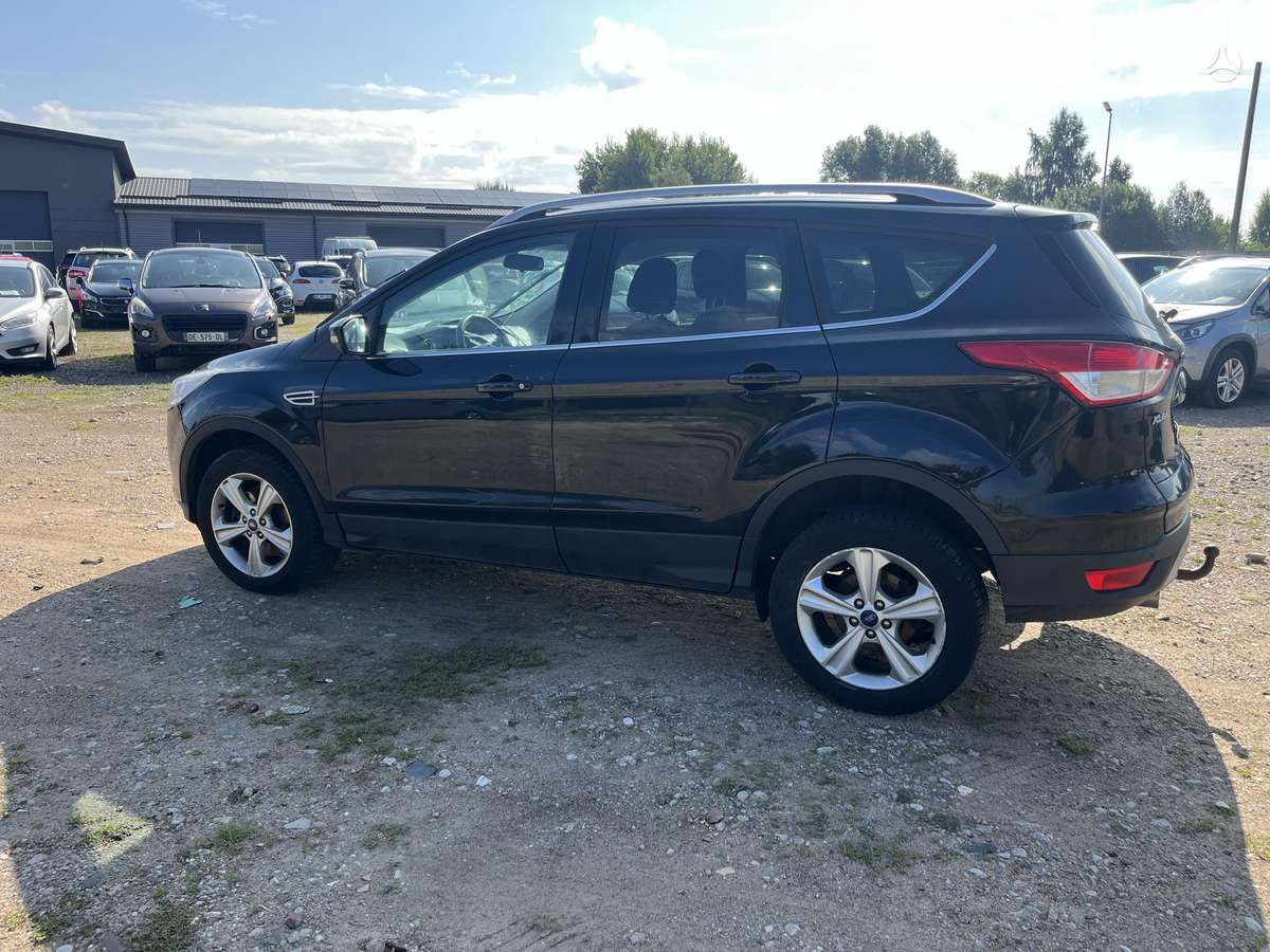 Ford Kuga 2015 — photo 13