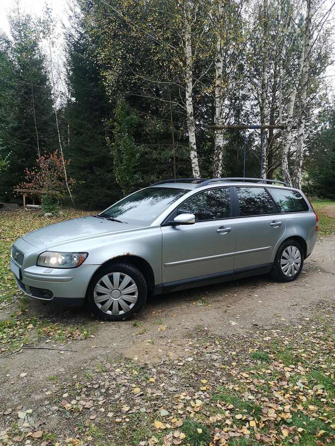 Volvo V50 2006 — rear view