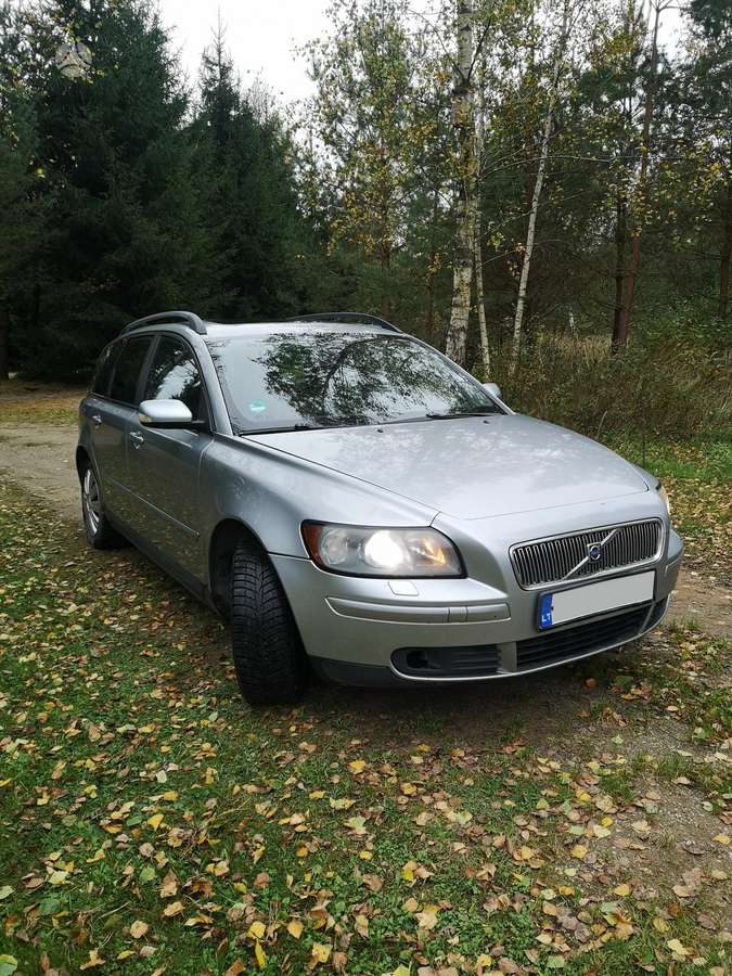 Volvo V50 2006 — engine 1997 cm³, 136 HP (100kW)