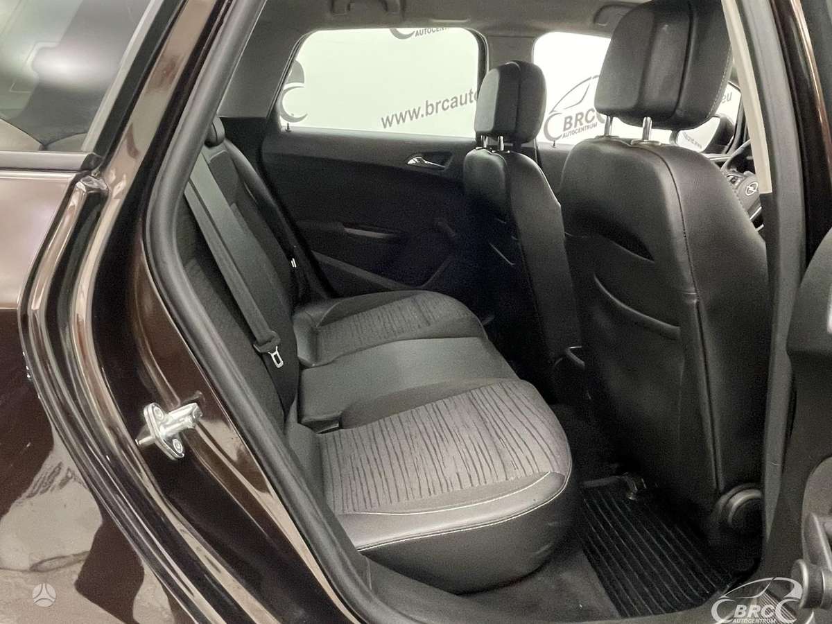 Opel Astra 2015 — photo 10