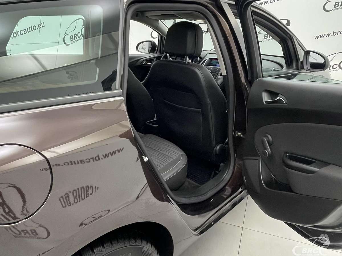 Opel Astra 2015 — photo 13
