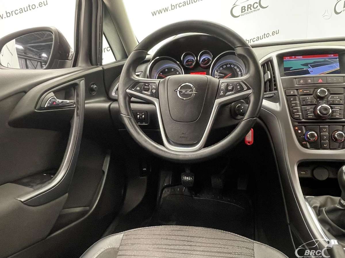 Opel Astra 2015 — photo 14