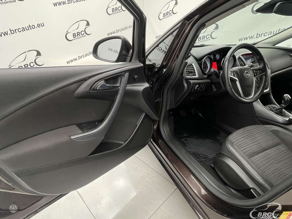 Opel Astra 2015 — photo 20