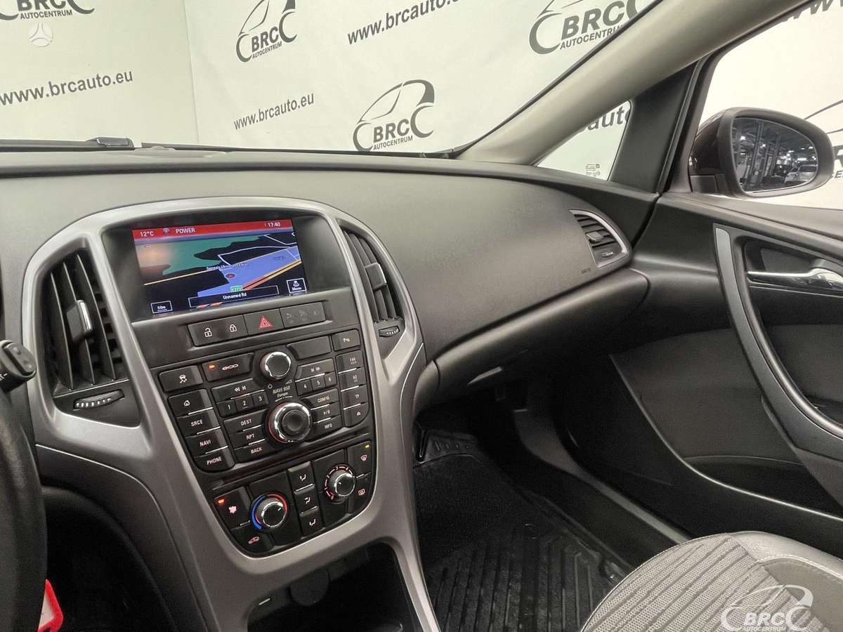 Opel Astra 2015 — photo 27