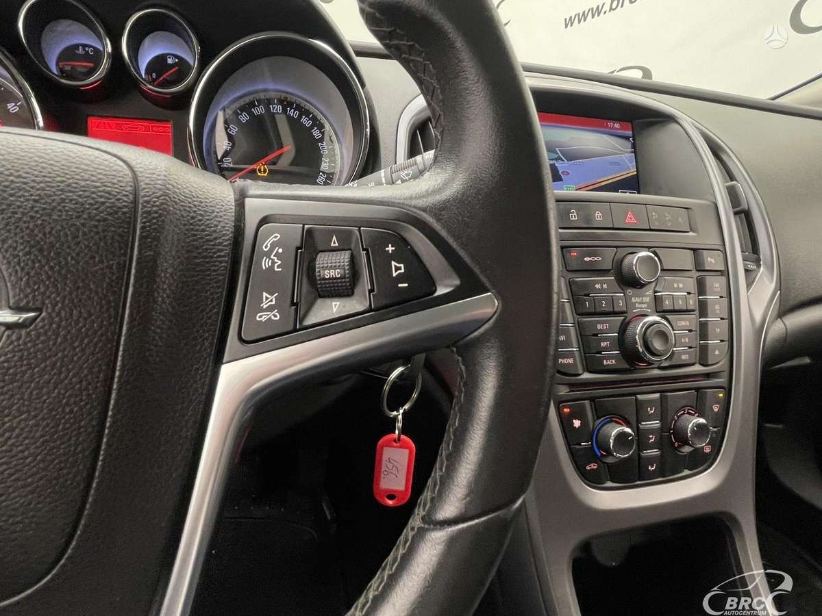 Opel Astra 2015 — photo 29