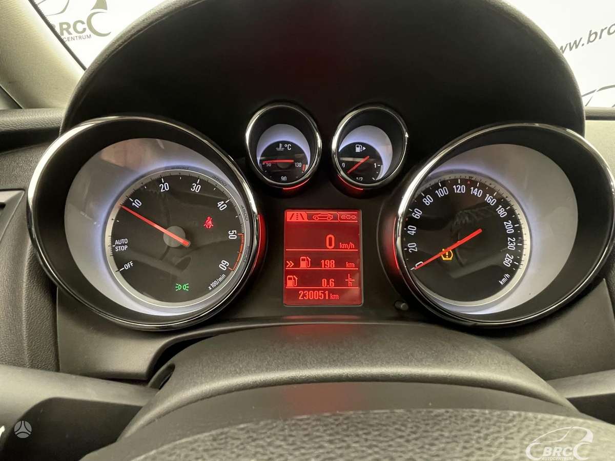 Opel Astra 2015 — photo 31