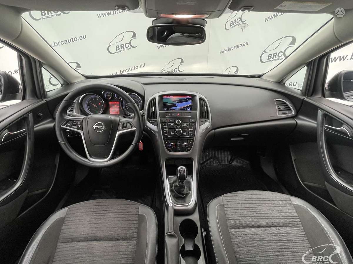 Opel Astra 2015 — engine 1598 cm³, 132 HP (97kW)