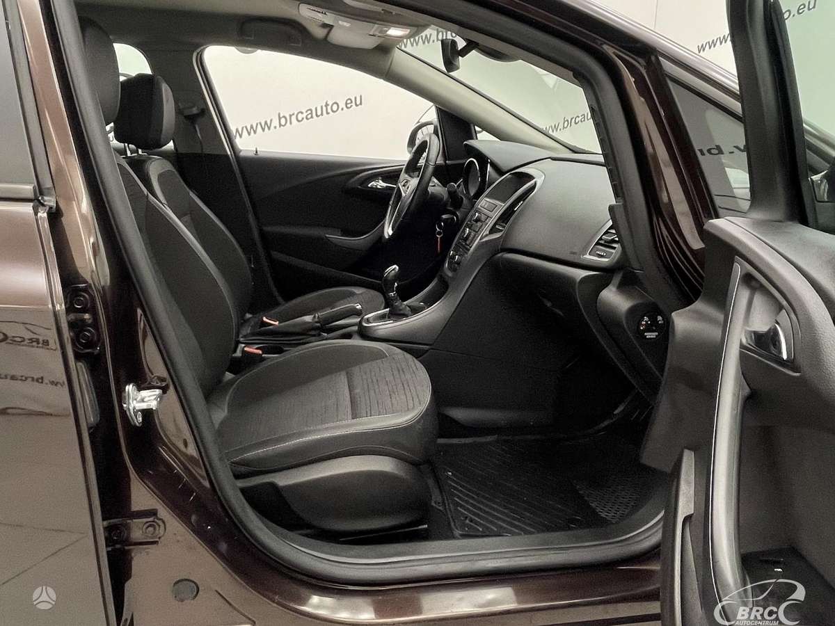 Opel Astra 2015 — photo 5