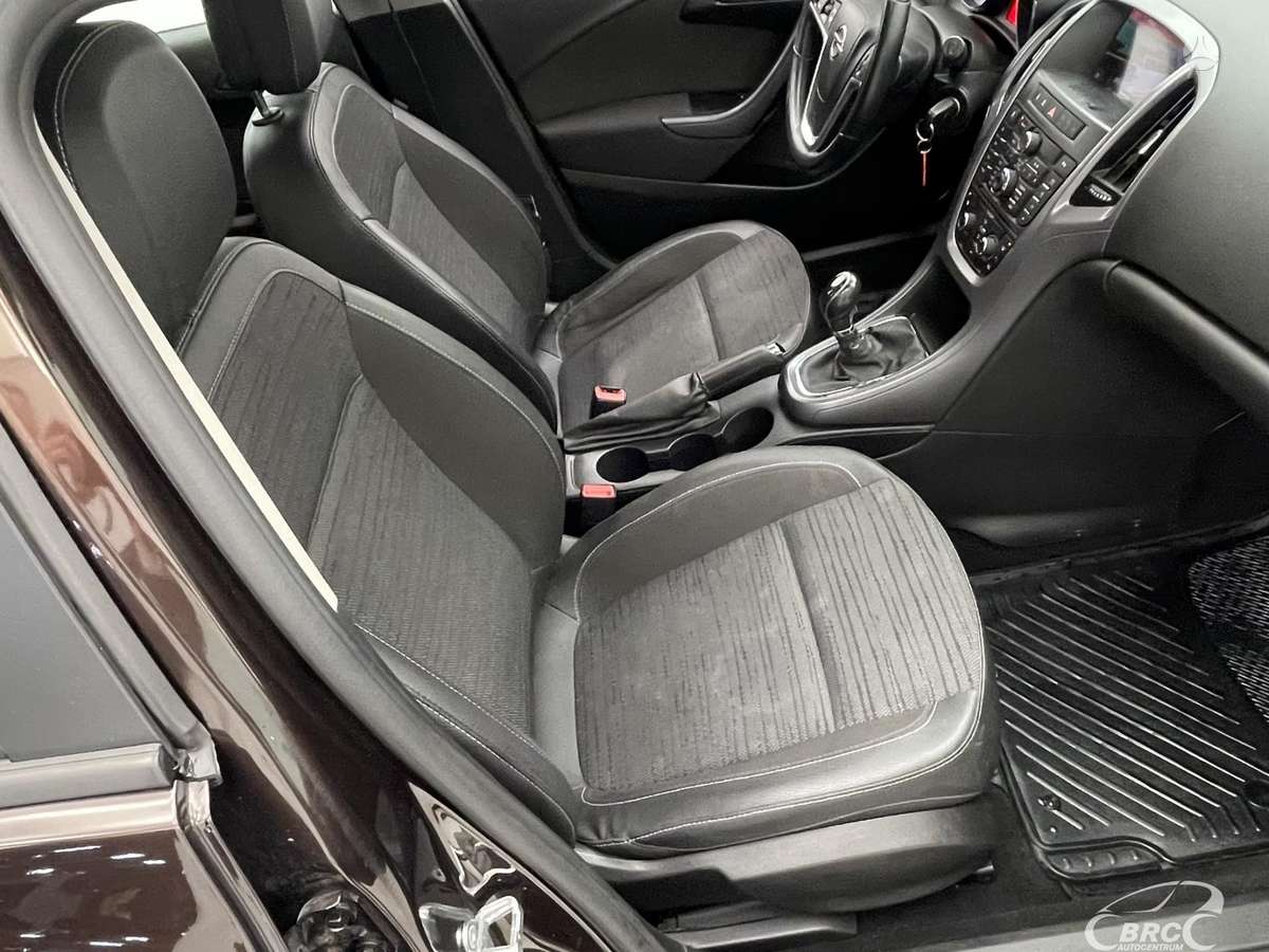 Opel Astra 2015 — photo 6
