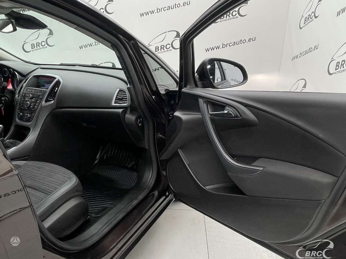 Opel Astra 2015 — photo 9