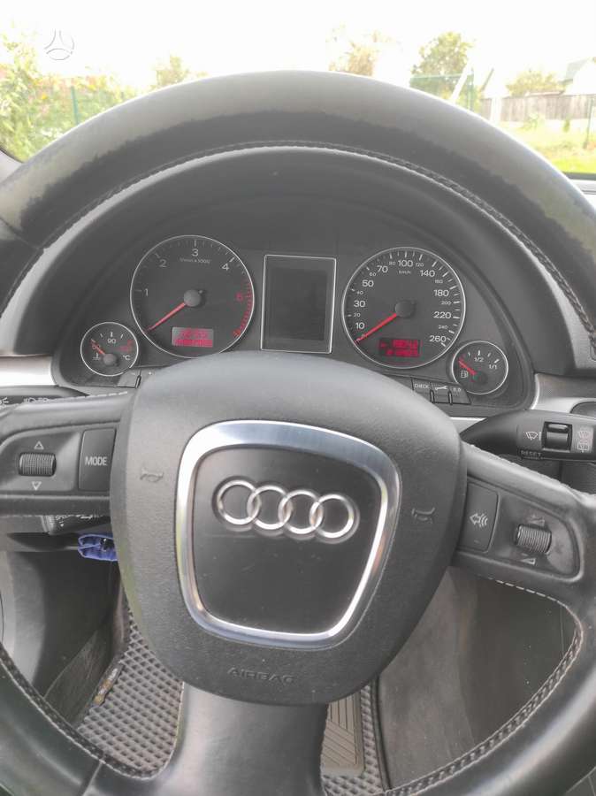 Audi A4 2008 — photo 6