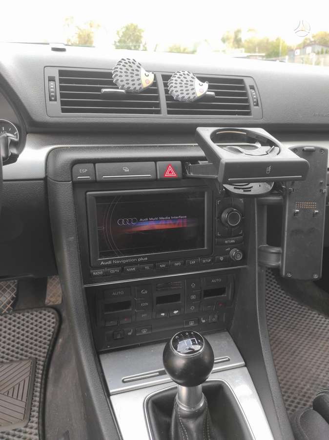 Audi A4 2008 — photo 7
