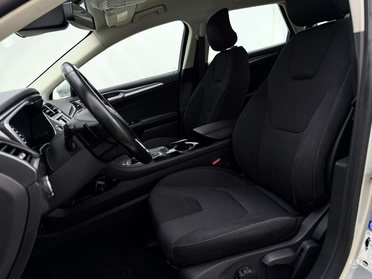 Ford Mondeo 2015 — photo 10