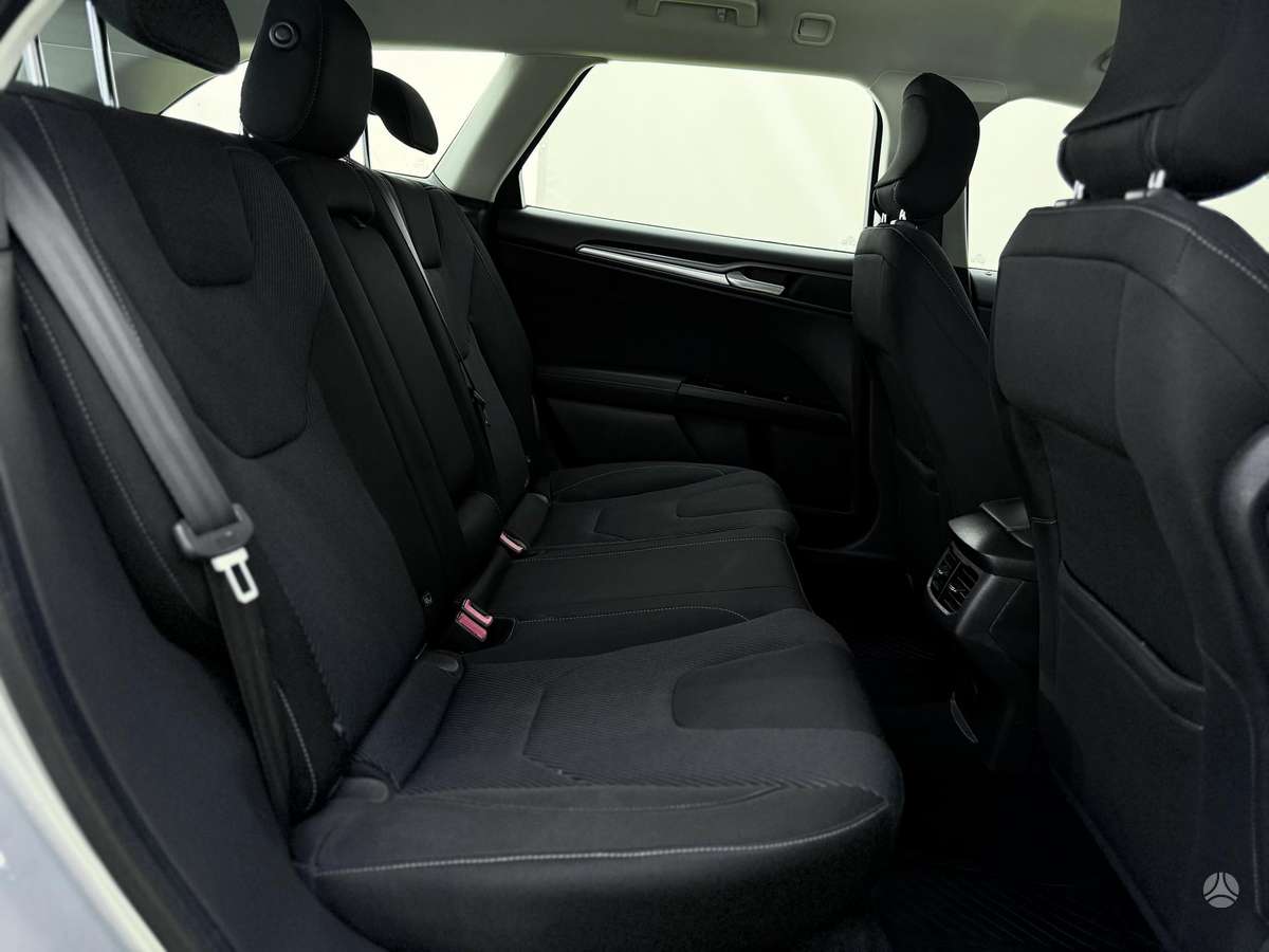Ford Mondeo 2015 — photo 14