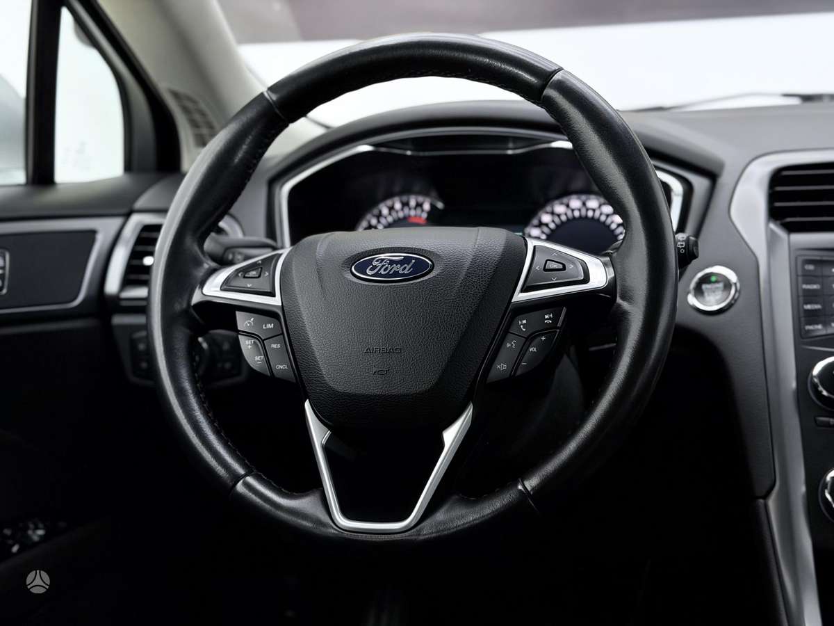 Ford Mondeo 2015 — photo 19
