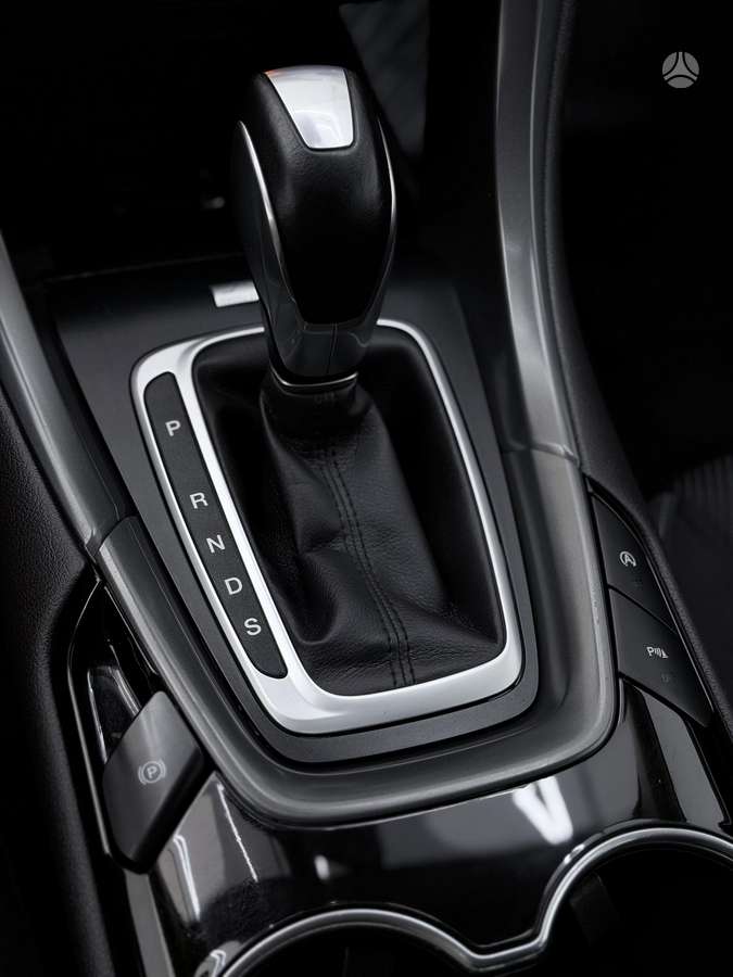 Ford Mondeo 2015 — photo 22