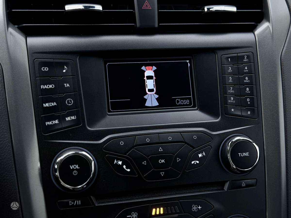 Ford Mondeo 2015 — photo 24