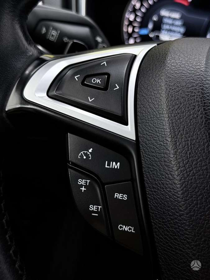 Ford Mondeo 2015 — photo 26