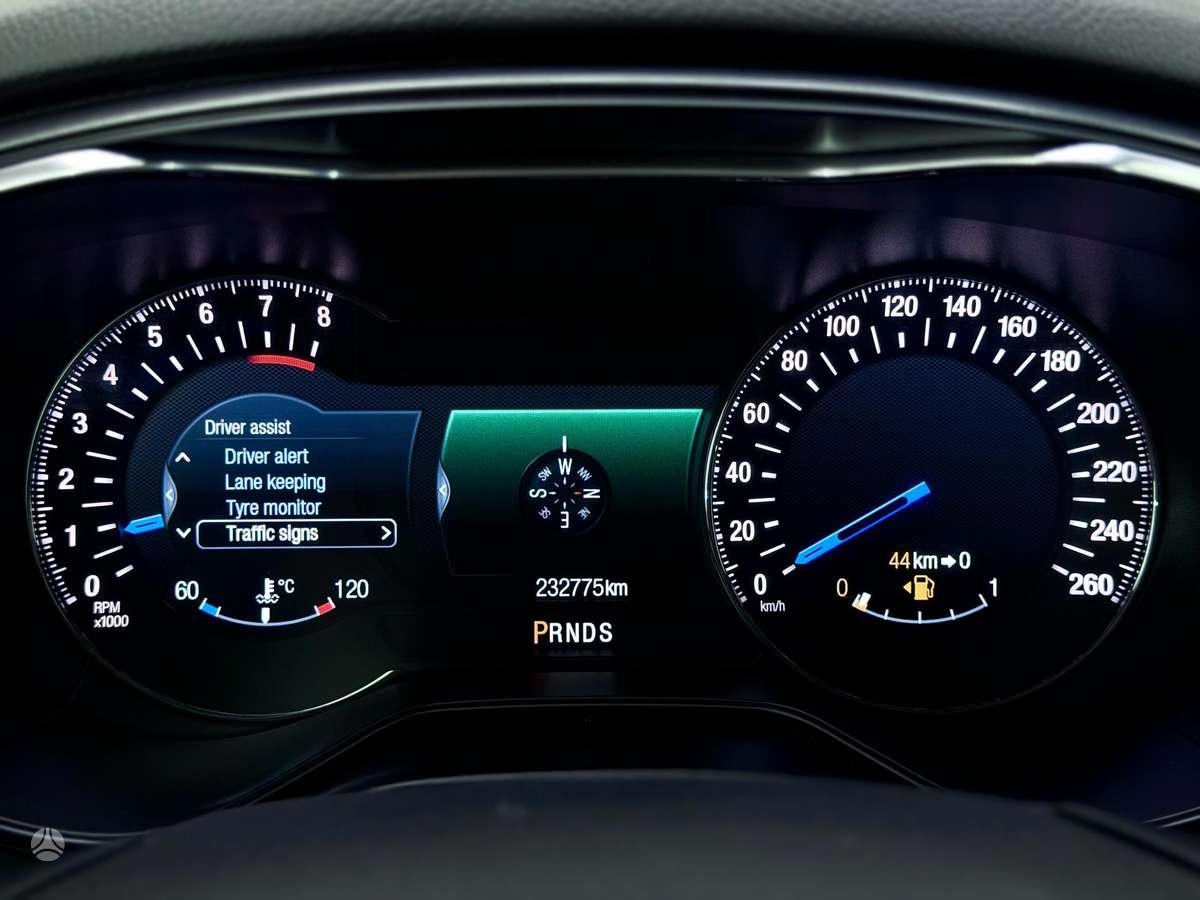 Ford Mondeo 2015 — photo 27