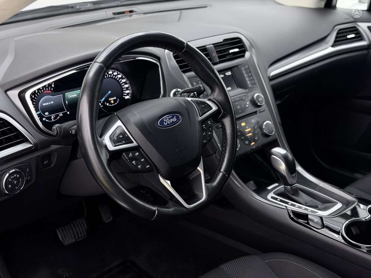 Ford Mondeo 2015 — photo 9